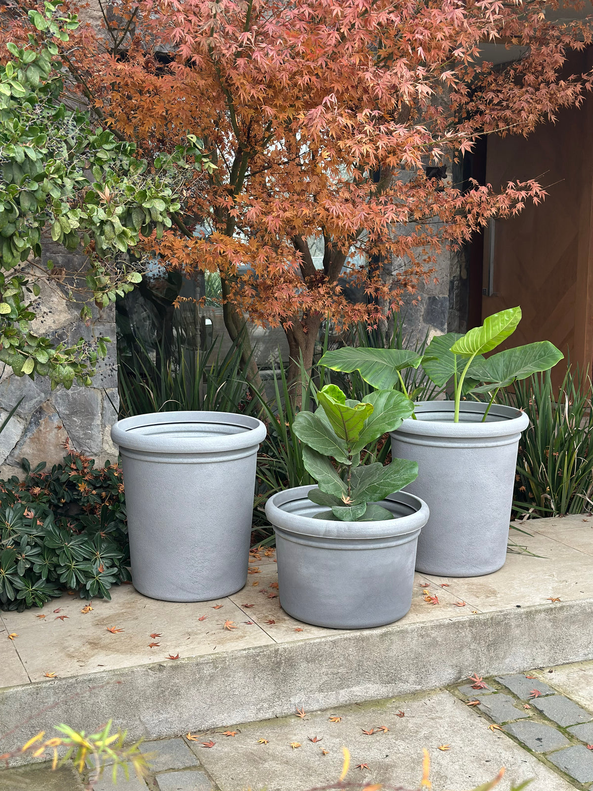 Macetero Yunnan de polietileno color tono cemento – Viet Pottery